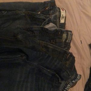 4 pairs of jeans